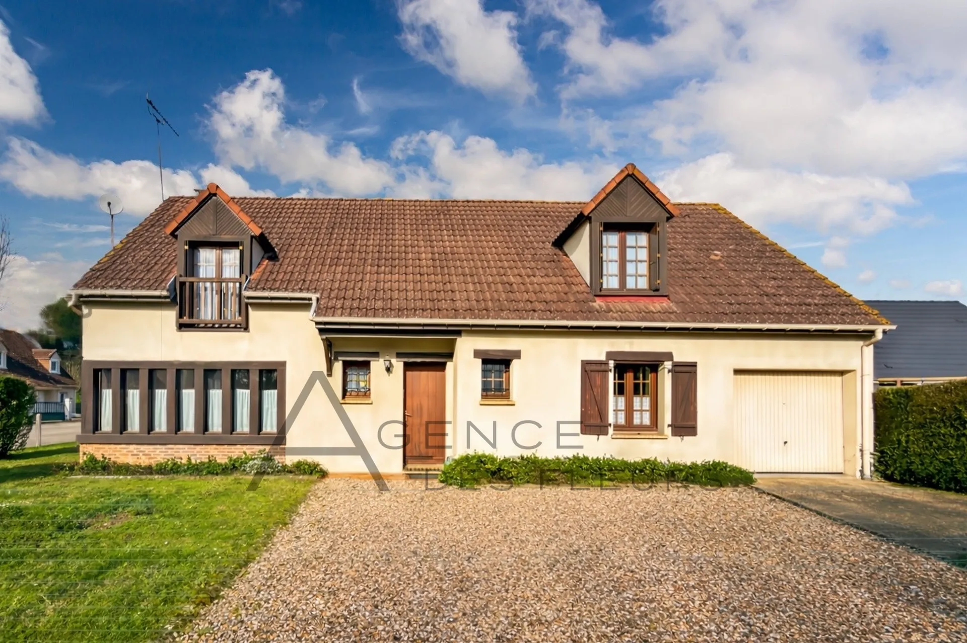 A vendre maison de 141 m² édifiée sur 505 m² de terrain sur la commune de SAINT-AUBIN-LES-ELBEUF 76410