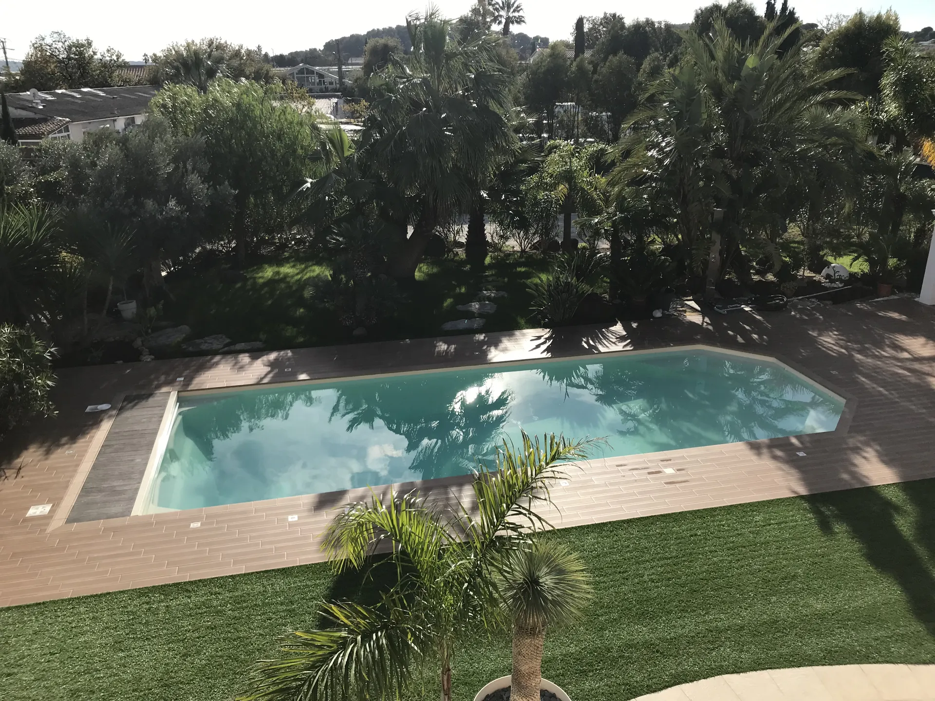 piscine de 11m avec volet immergé à Hyères dans le Var