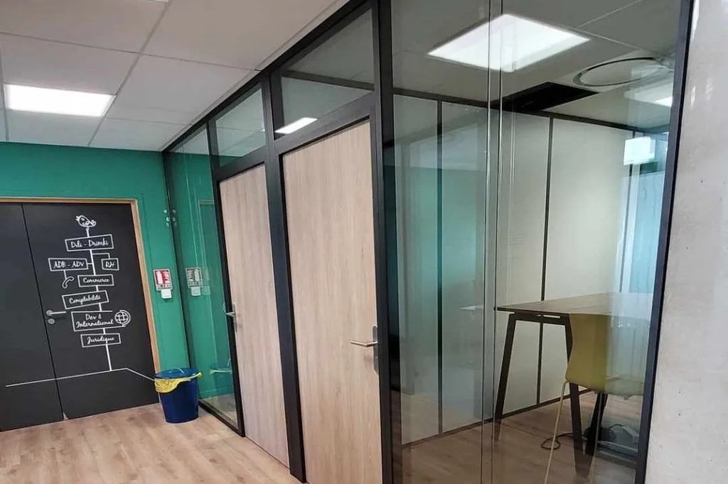 Expert en aménagement intérieur sur-mesure, Bruno Agencements accompagne les professionnels pour l’agencement de bureaux, commerces et espaces professionnels autour de Montpellier