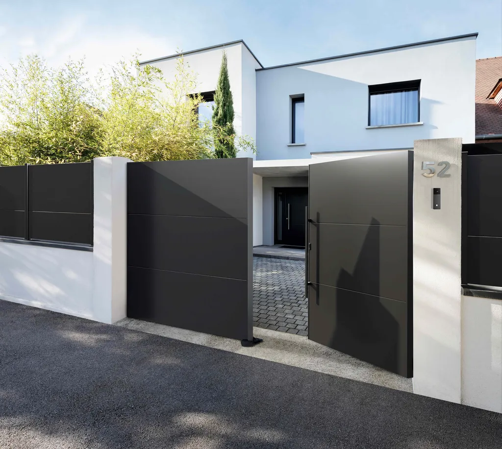 Portail aluminium battant d'architecte