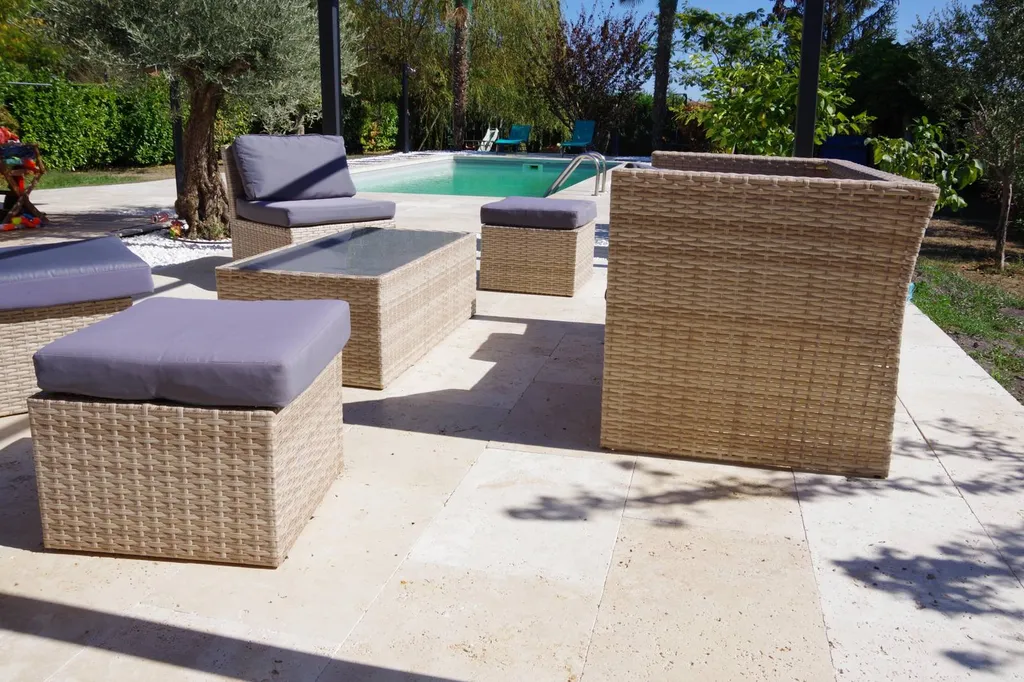 Ou trouver du travertin beige en 3 cm d’épaisseur proche de Saint-André-de-Cubzac ?