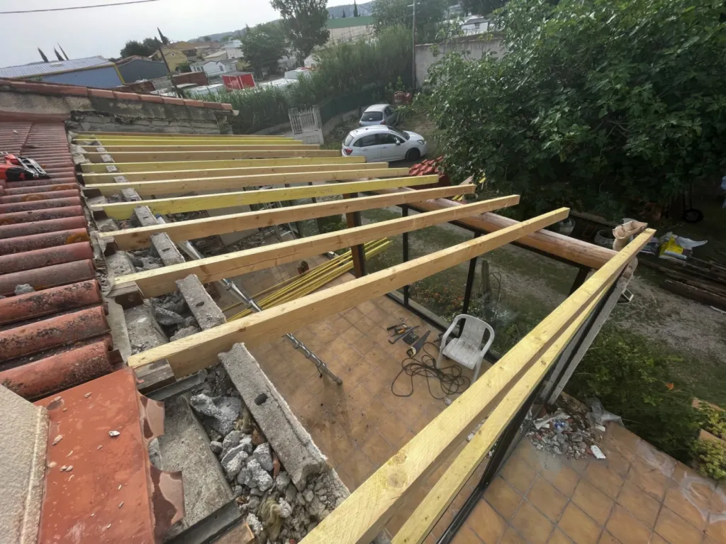 Changement d’une toiture de maison sur Gignac la Nerthe près de Martigues