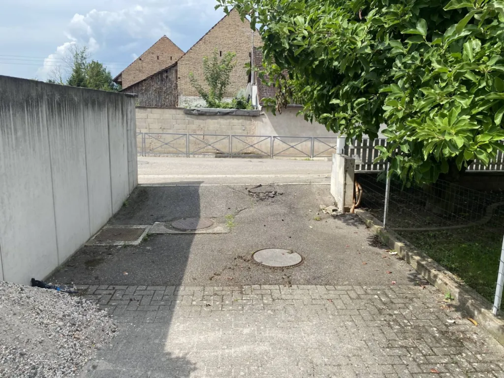 Affaissement d'enrobé à Oberschaeffolsheim, près d'Ittenheim