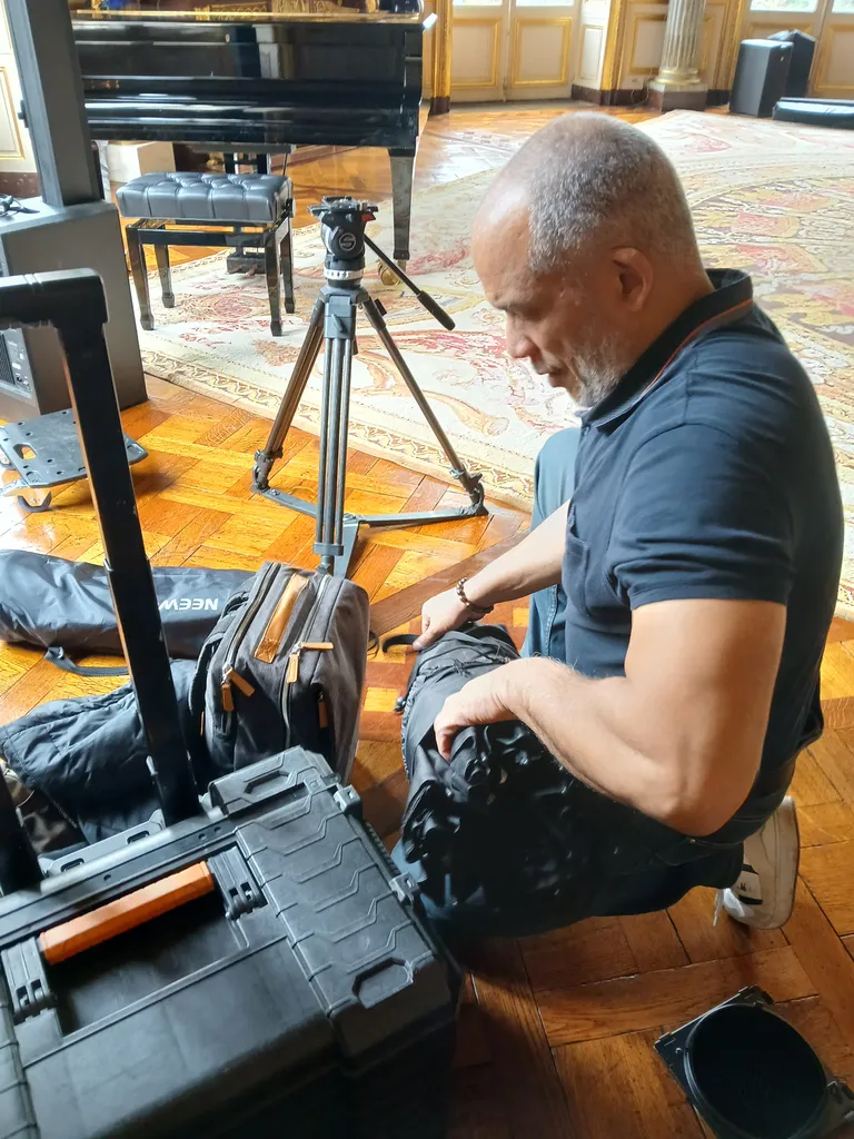 Installations des lumières et des projecteurs