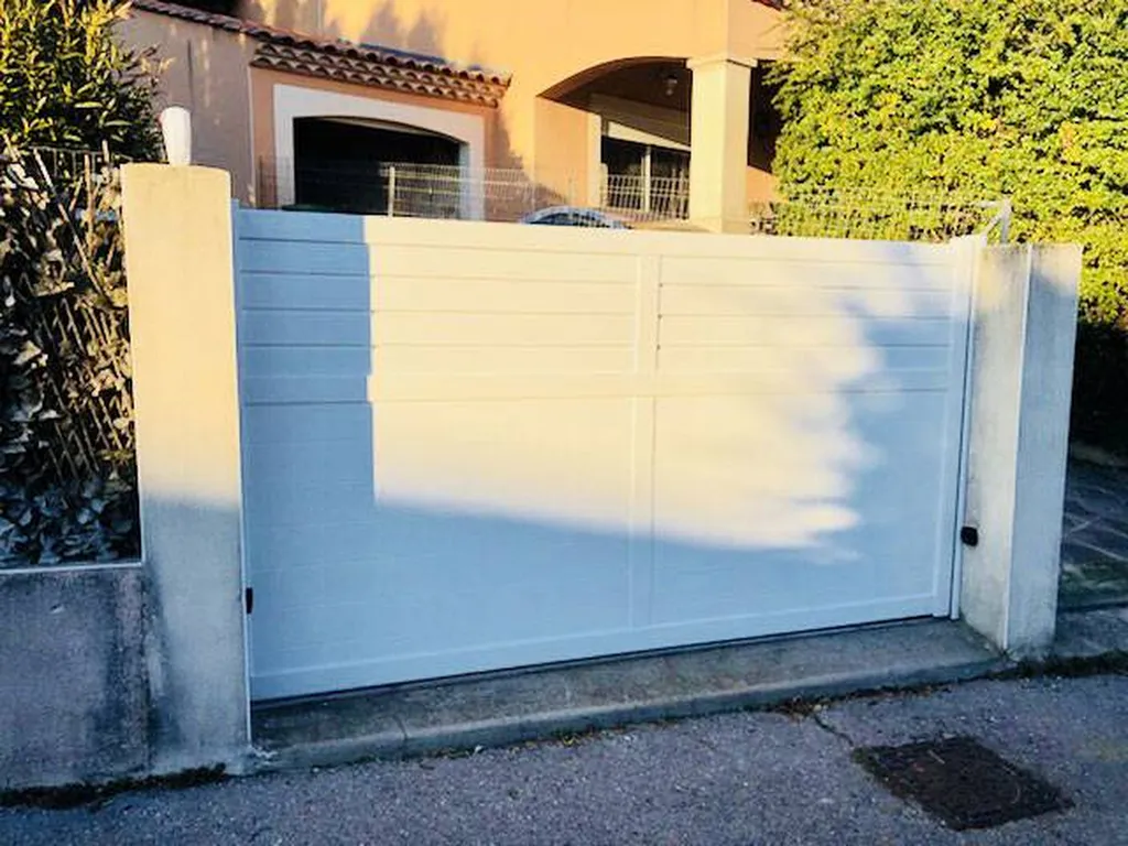 Portail coulissant dans l'Hérault