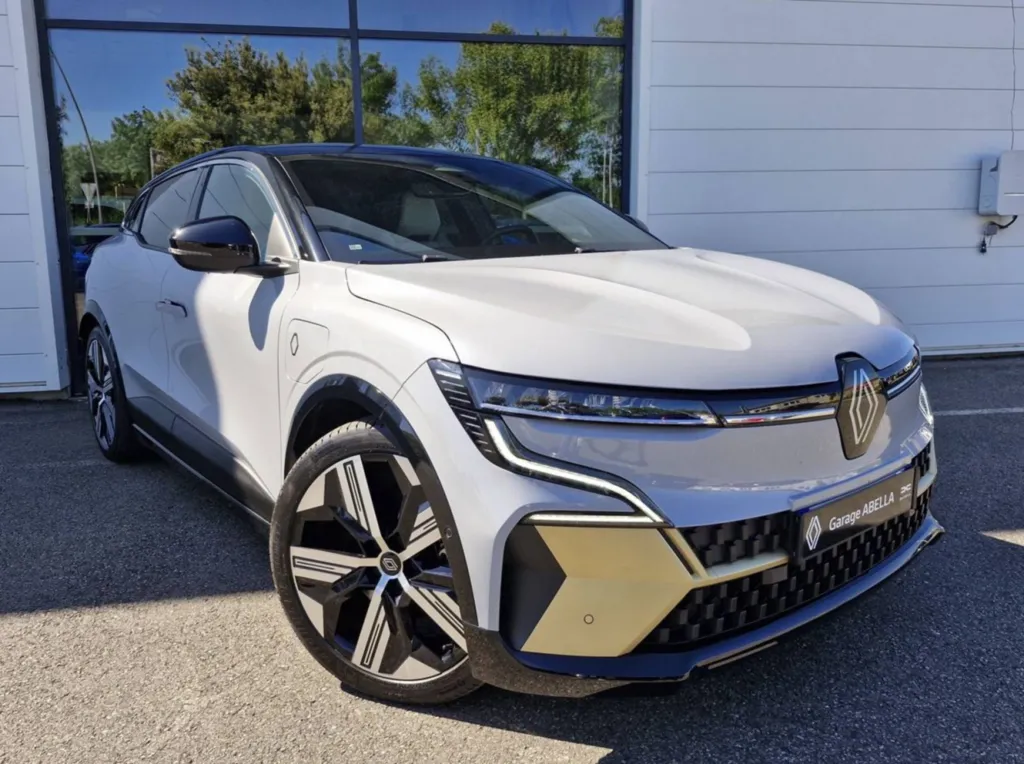Renault Megane E-TECH 100% Electrique ICONIC EV60 220cv Super Charge occasion Harman Kardon près de Toulouse à Plaisance du Touch