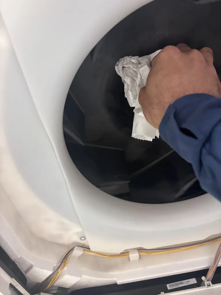 Entretien d’une climatisation réversible Daikin air/air à Paris 