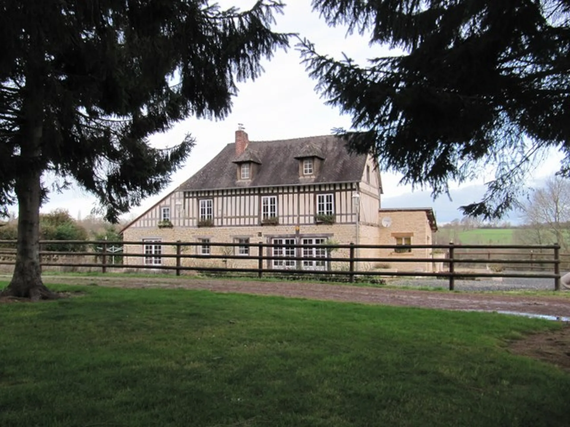 PROPRIETE EQUESTRE A VENDRE, AGENCE IMMOBILIERE TERRES ET DEMEURES DE NORMANDIE DE LISIEUX, CALVADOS 14