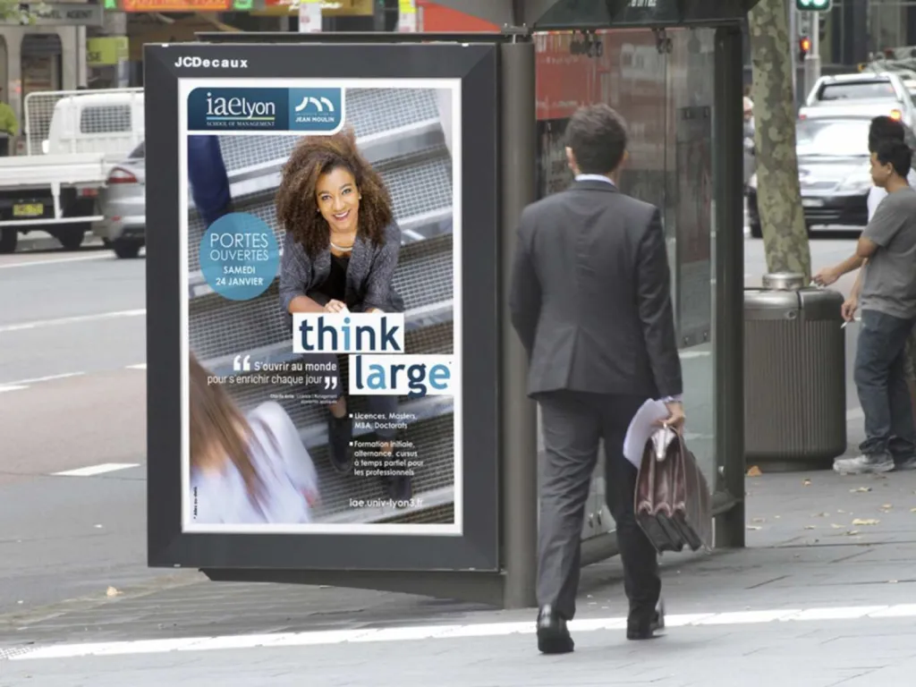 IAE Campagne d'affichage Abribus