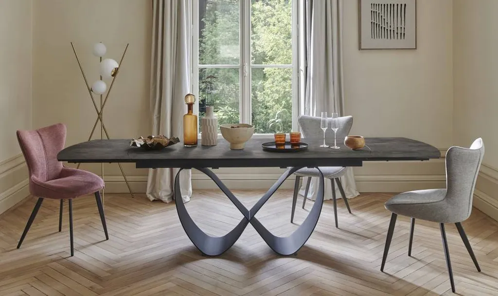 Vente d'une salle à manger complète Française en céramique avec pied métal TOPAZE