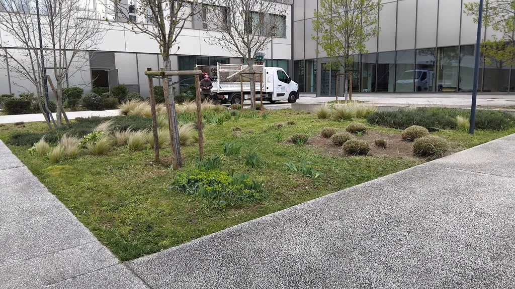 Contrat d’entretien des espaces verts à Lyon Gerland
