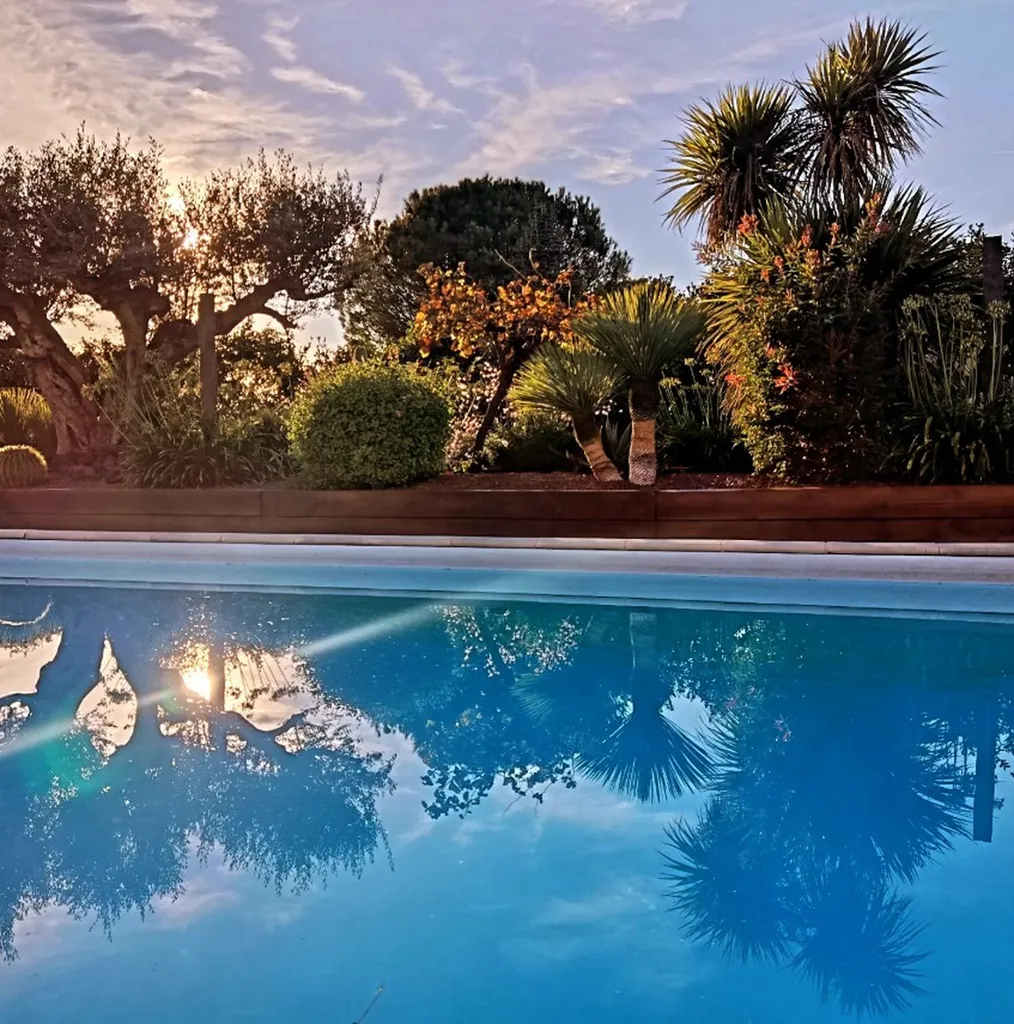 Jardinier paysagiste à Muret et Toulouse pour création et entretien de jardin sur mesure, aménagement extérieur et gazon naturel