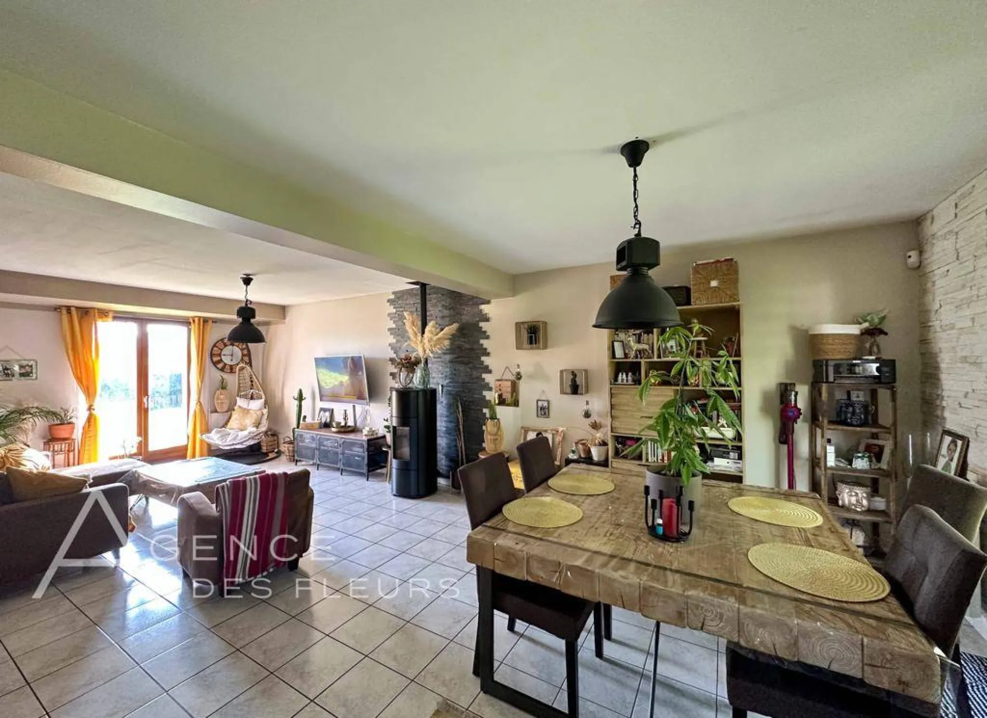 pavillon avec garage 76410