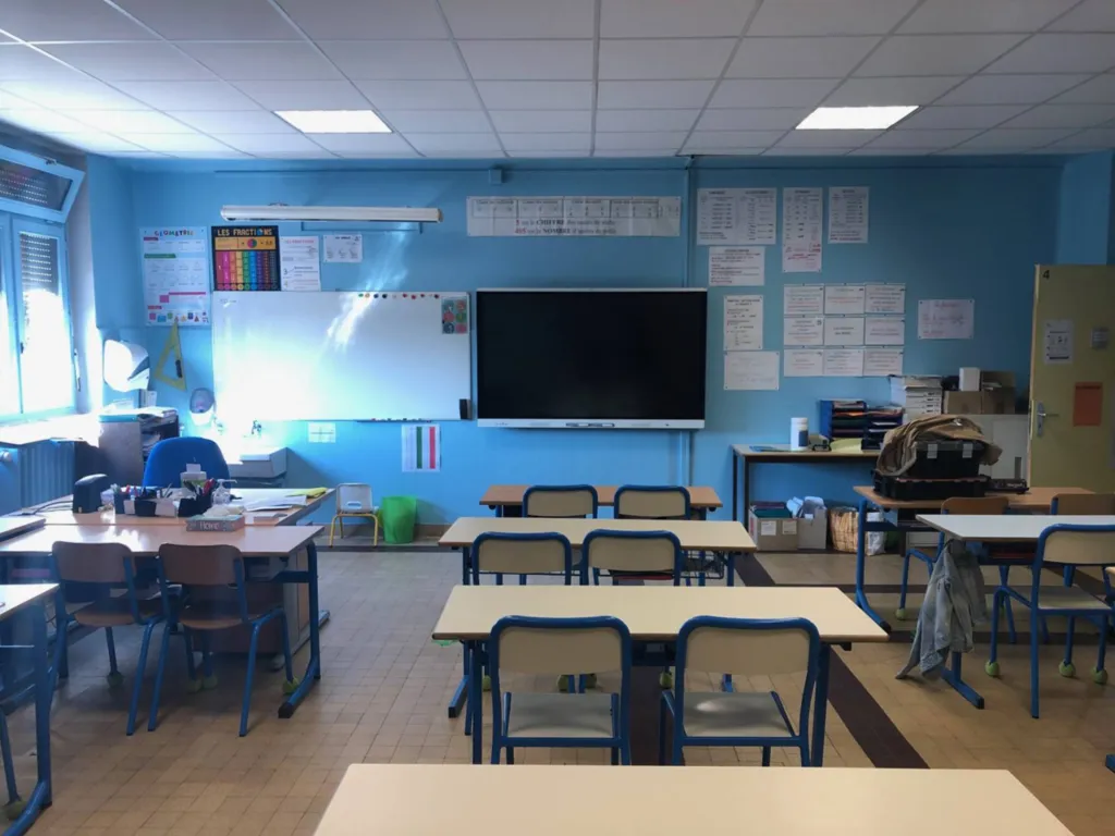 Ecran interactif pour les établissements scolaires