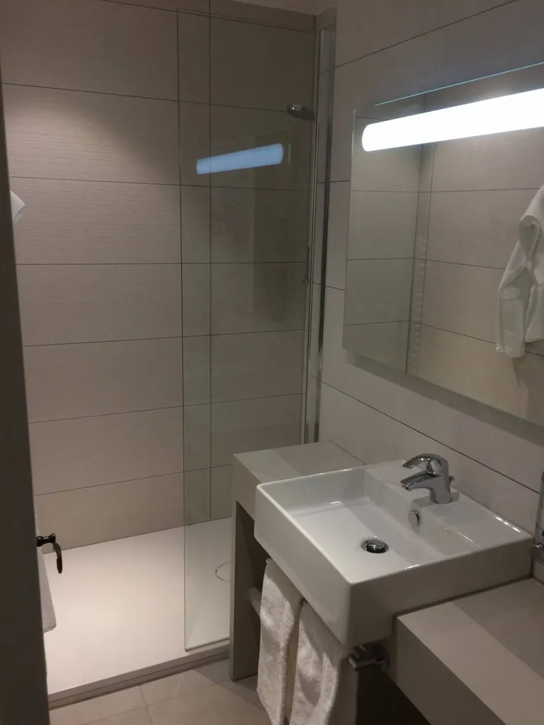 HDLP Tradition Sud Salle de douche rénovée