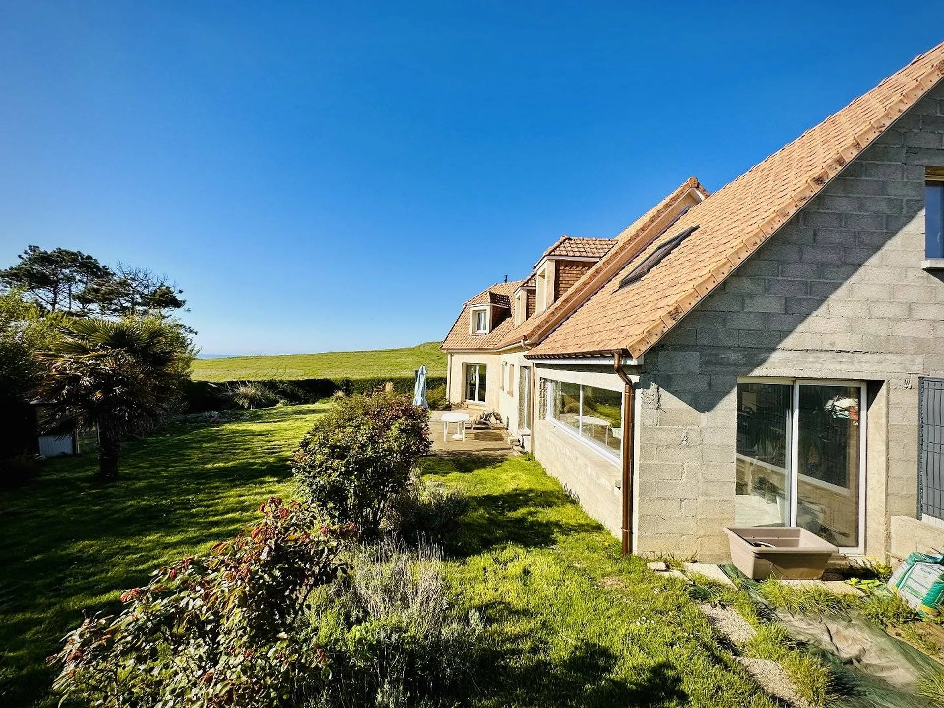 A vendre maison contemporaine 5 chambres de 168.18m² avec vue sur la mer, en Normandie