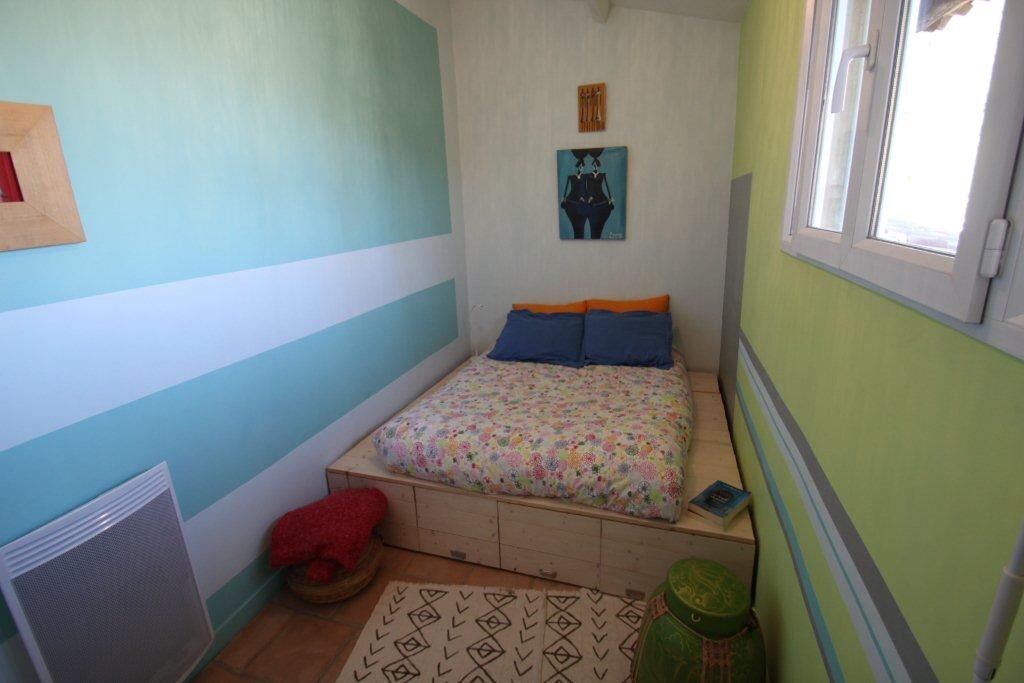 vente appartement rénové Auriol avec belle terrasse et vue dégagée