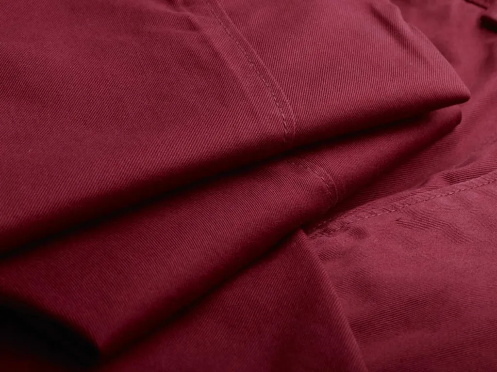 photographe zoom textile twill léger coton grenat