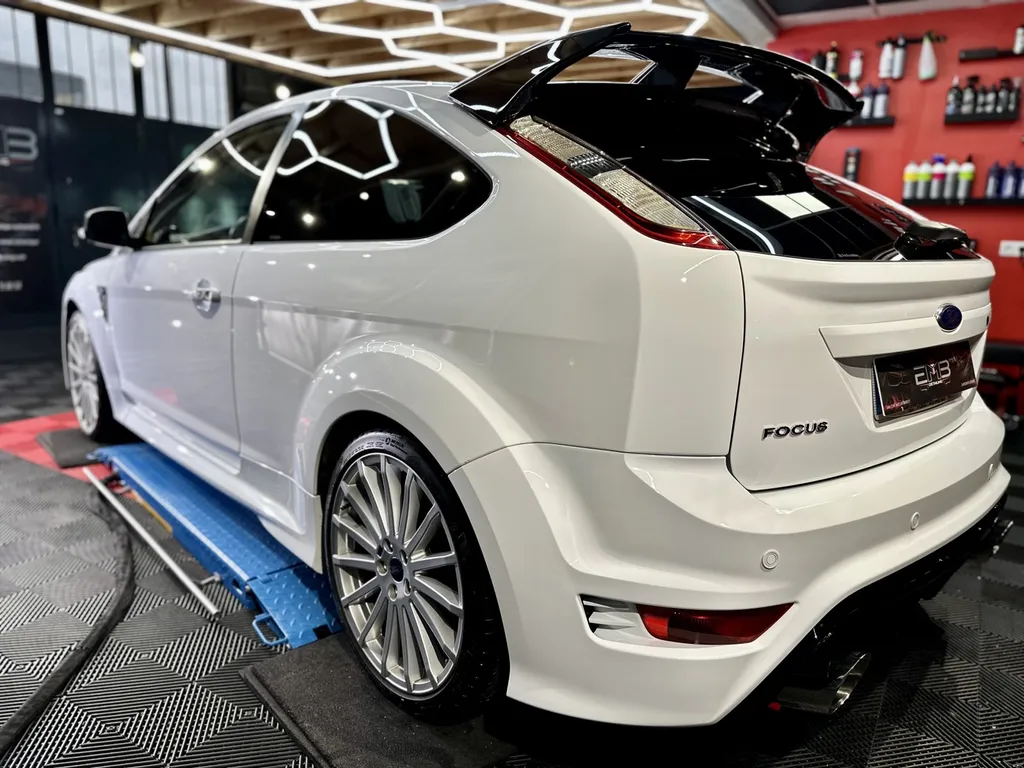 rénovation carrosserie lyon spécialiste du traitement céramique ouest lyonnais 