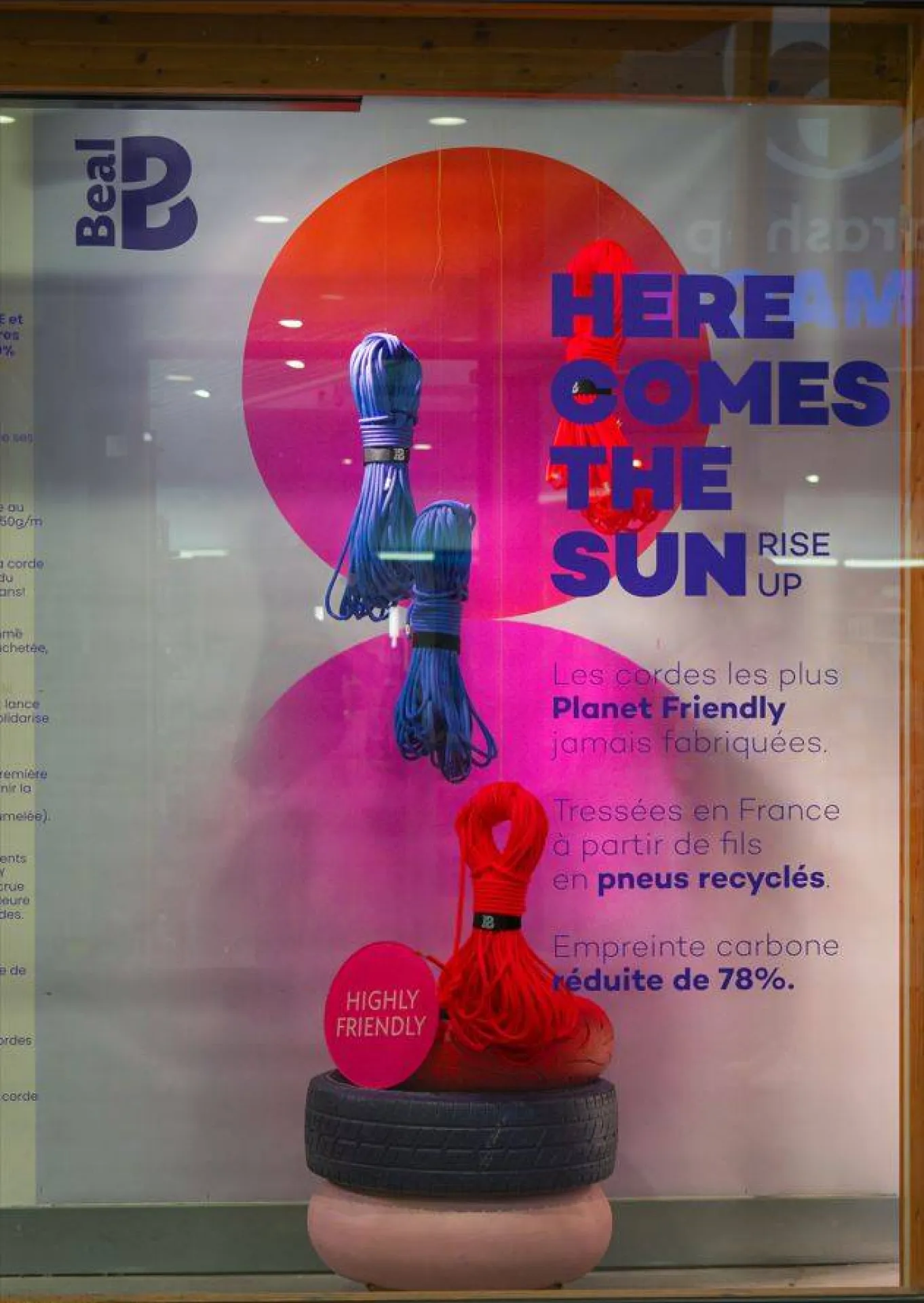 Expert en impression et pose de vitrines à Lyon Villeurbanne et ces alentours, pour BEAL