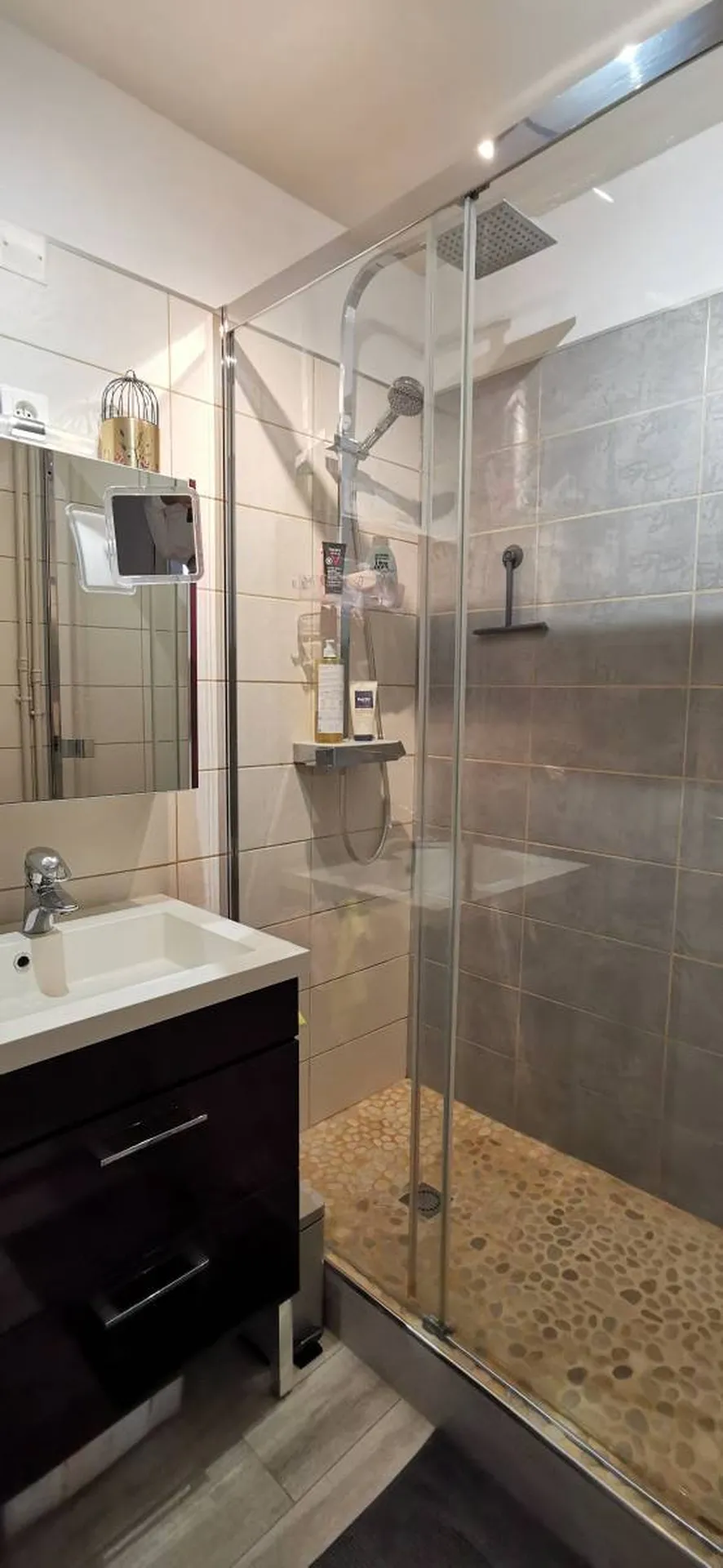 Vente appartement T4 Cassis  avec balcon vue Cap Canaille dans copropriété avec parking