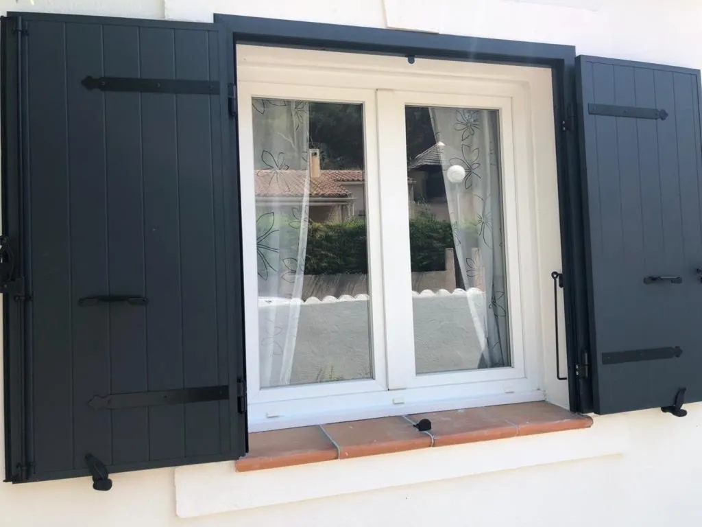 Pose de Volets Battants Trotter situé à Carry-Le-Rouet