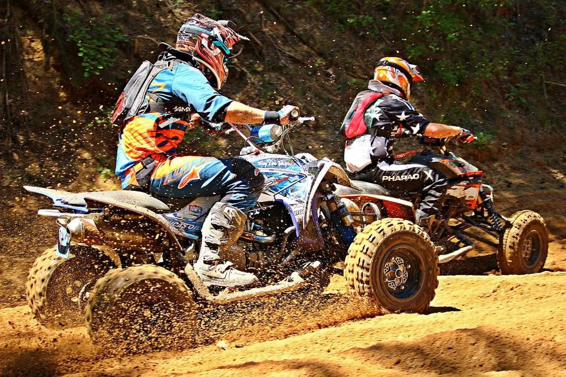 Vente de pneus pour des quads homologué route et non homologués à la Farlède Var