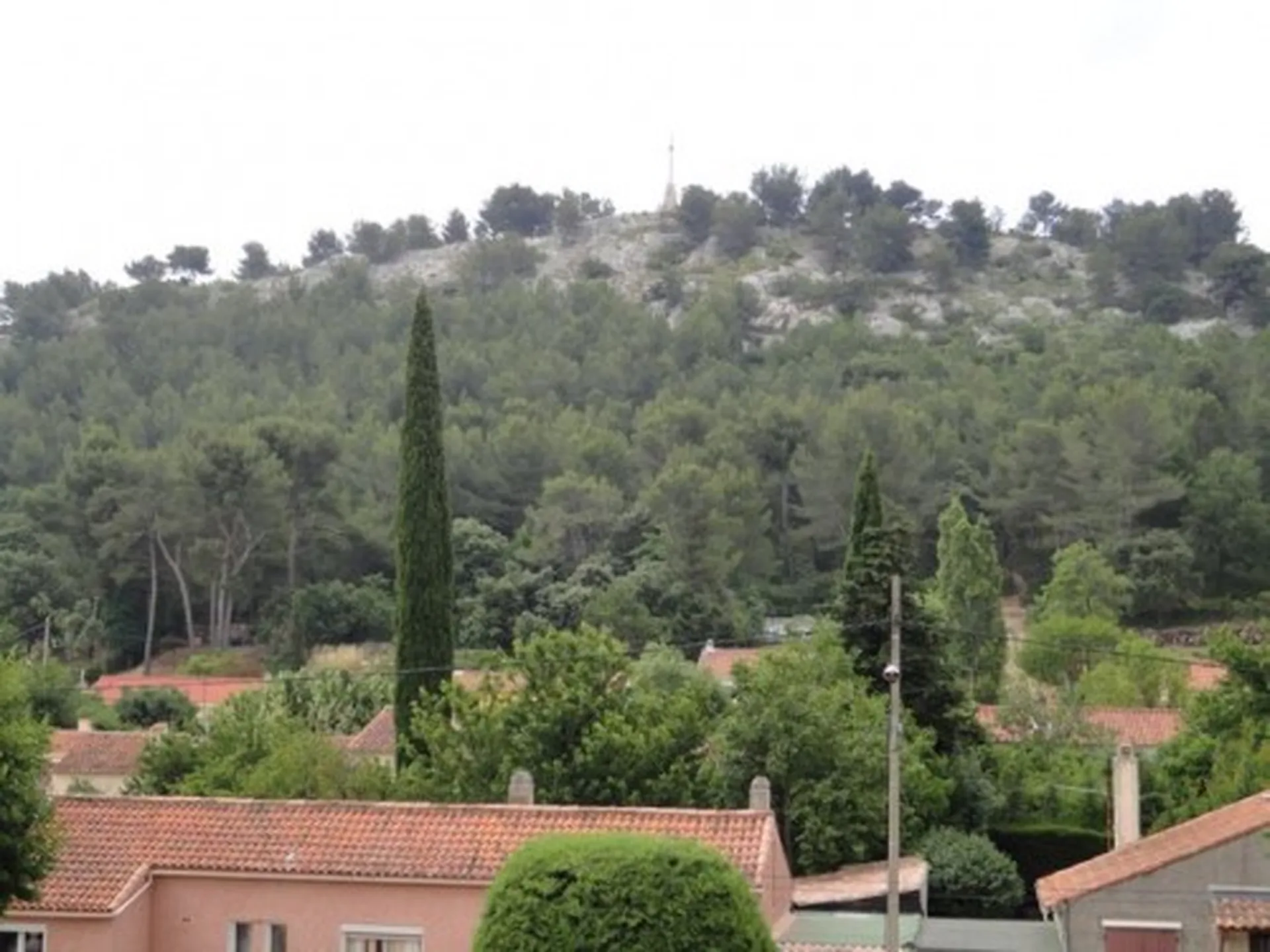 Vente appartement Carnoux en Provence centre ville avec balcon, cave et parking
