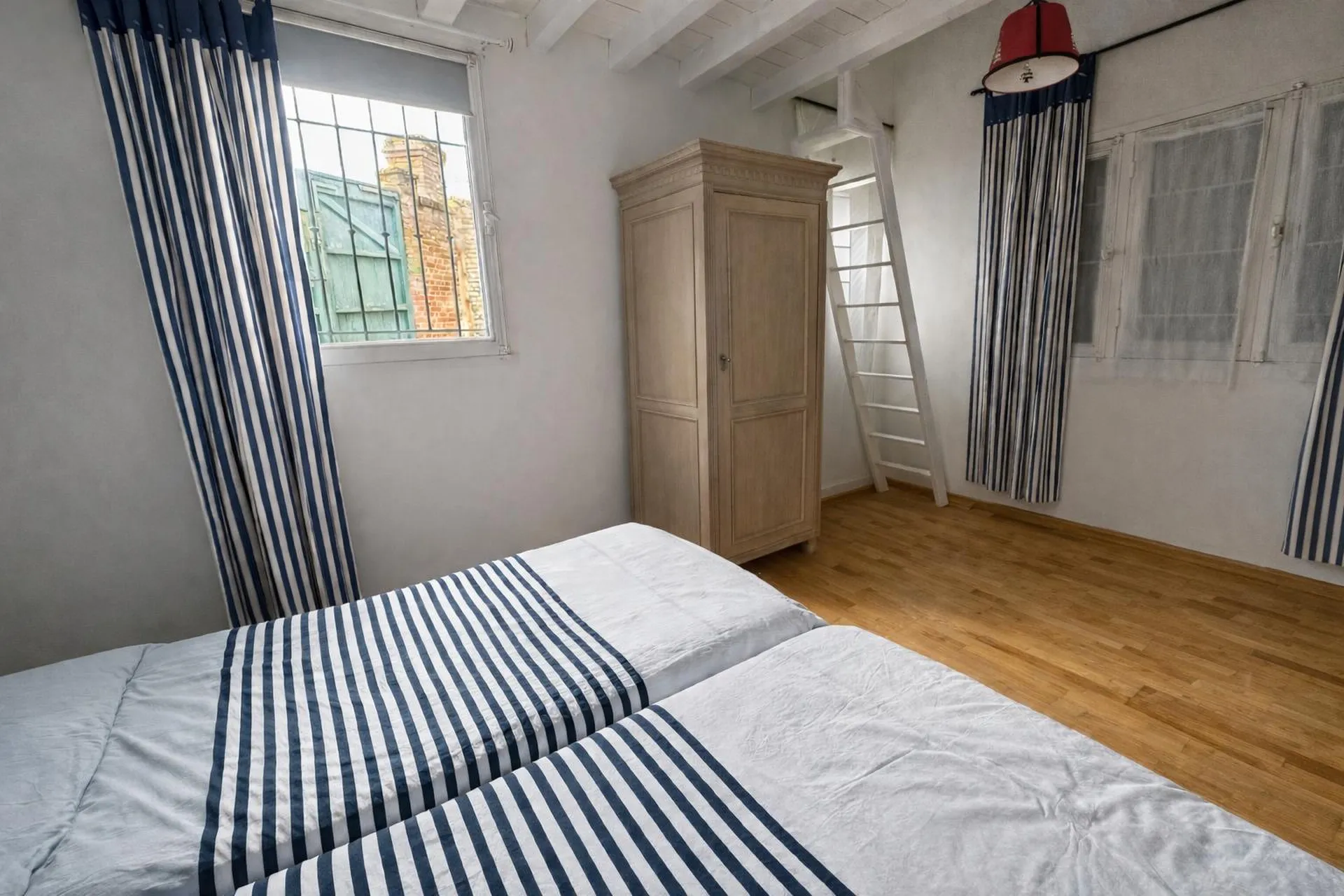 Appartement d’exception avec cour privative et garage – Centre-ville de Dieppe – Normandie – France