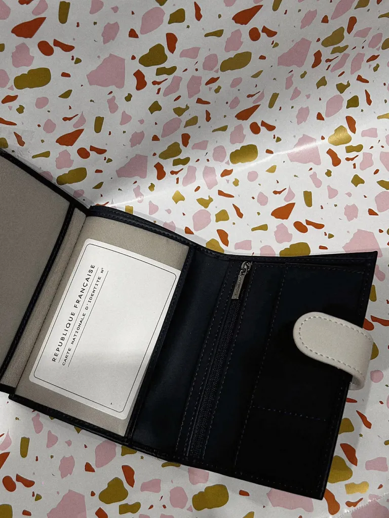 Portefeuille cuir pour femme Lancaster Paris disponible chez Evasion Eu