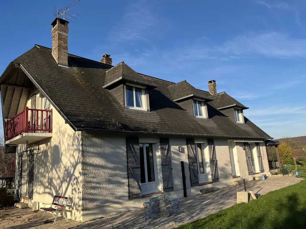 Maison traditionnelle à vendre - Axe Caudebec-en-Caux / Bourg Achard - 2400m² de jardin