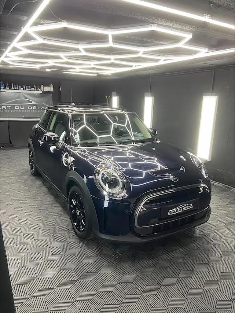 detailing automobile haut de gamme pour une finition soignée et durable près de Vichy dans l'Allier.