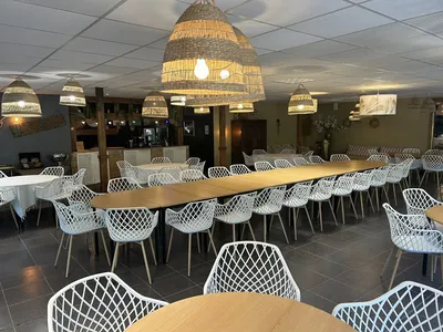 Salle toute équipée à louer dans un domaine pour une réunion commerciale ou un séminaire près de Caen