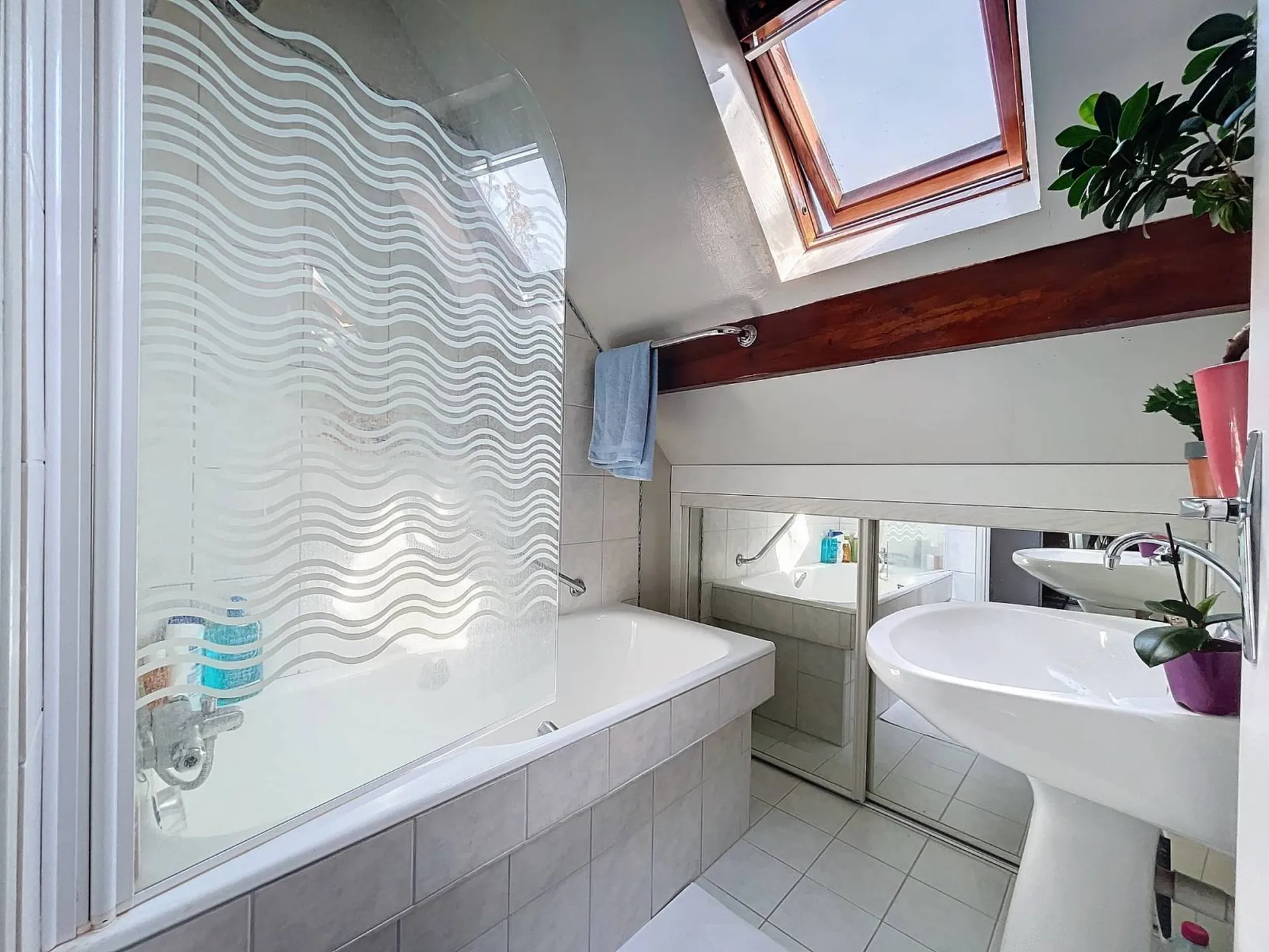 Pavillon d'architecte viable de plain pied à vendre à Saint Sauveur sur Ecole, 77930 - Construction de qualité !