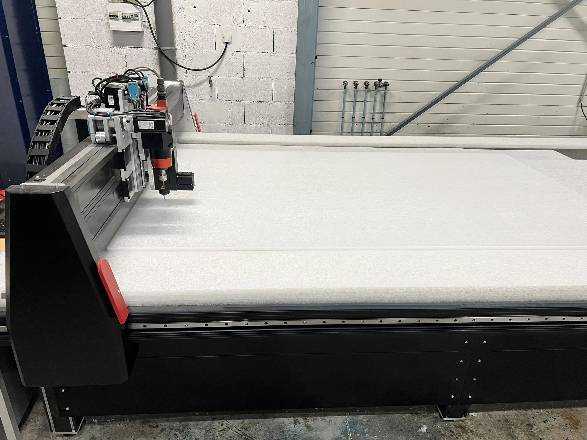 Machine CNC couteau vibrant