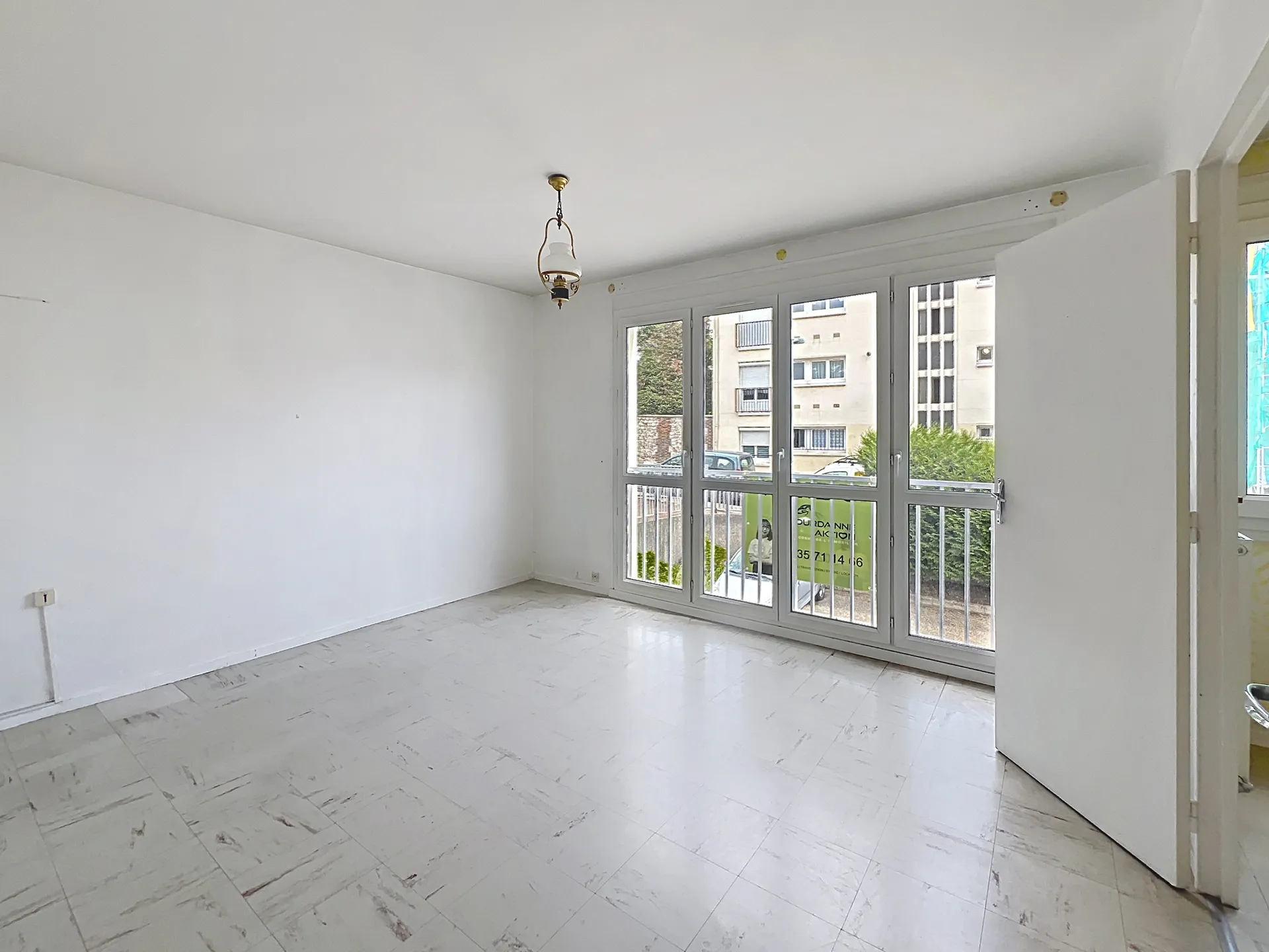 Appartement F3 avec travaux de rafraichissement