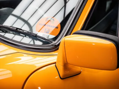 Petite cure de jouvence pour cette magnifique Porsche Carrera 3L Polissage, lustrage et traitement céramique Gtechniq très longue durée