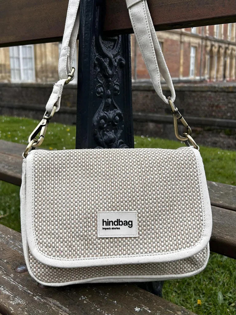 Sac bandoulière Hindbag Margault Tressage écru chez Evasion à Eu