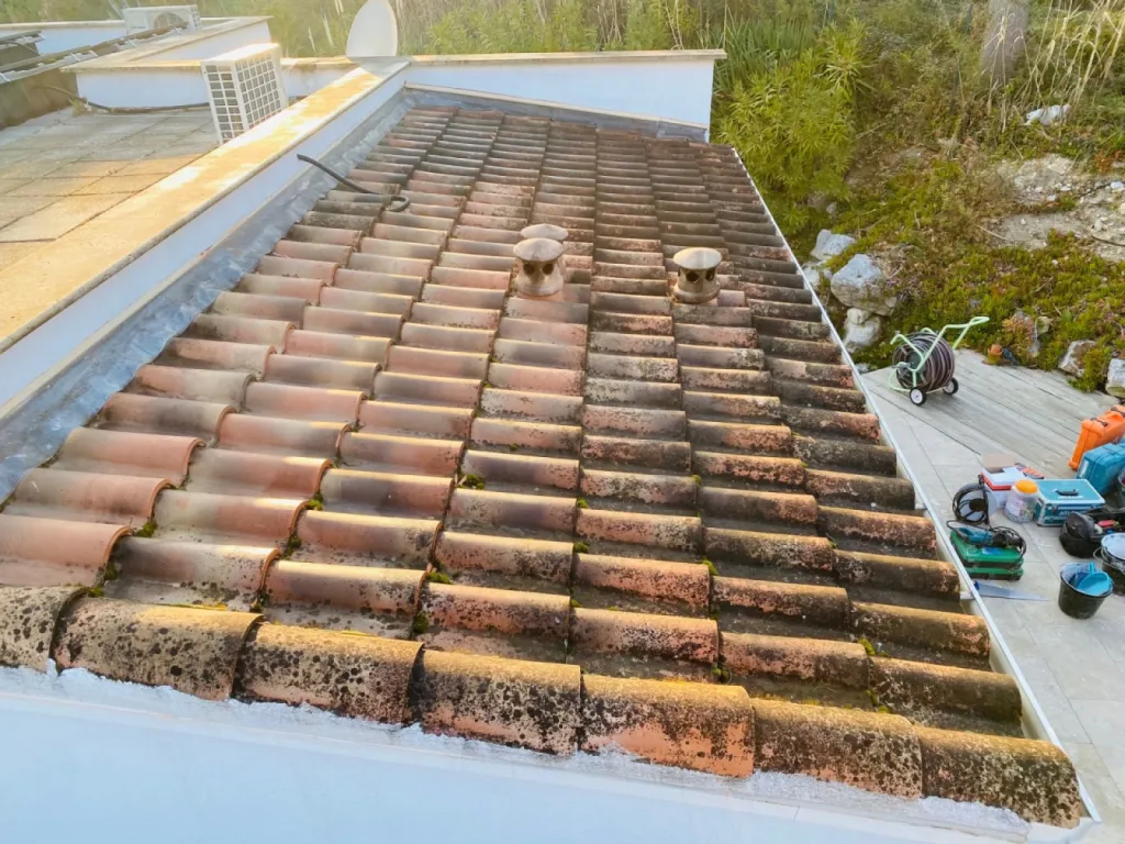 toiture en romane faible pente sur martigues