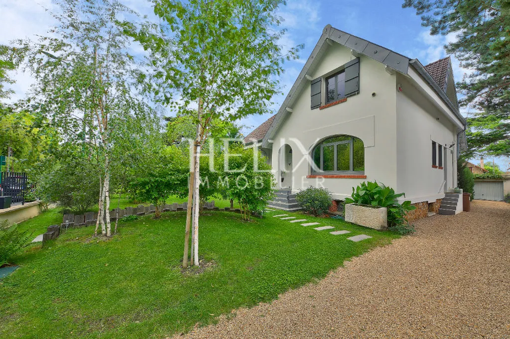 Maison Le Vésinet sur un parc