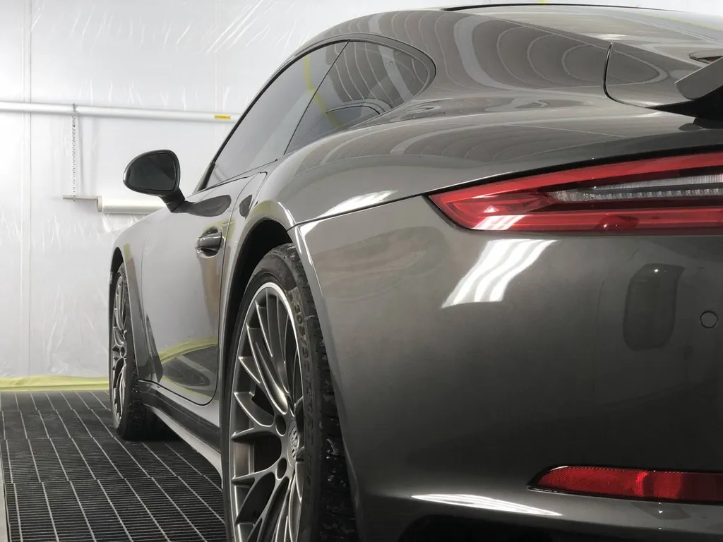 Réparation du Pare choc Arrière Porsche 991 Carrera 4S  à Carnoux en provence