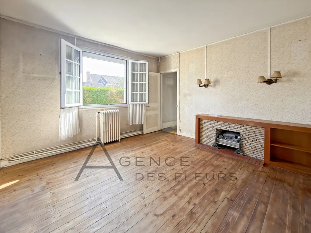 À vendre, maison à réhabiliter de 111m² sur un terrain de 500m² située à Cléon 76410