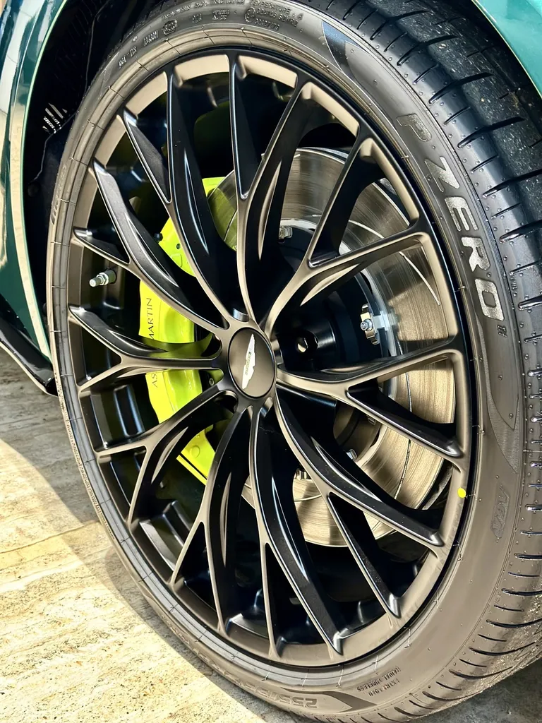 DETAILING film de protection PPF traitement céramique carrosserie Aston Martin Vantage F1 Edition 