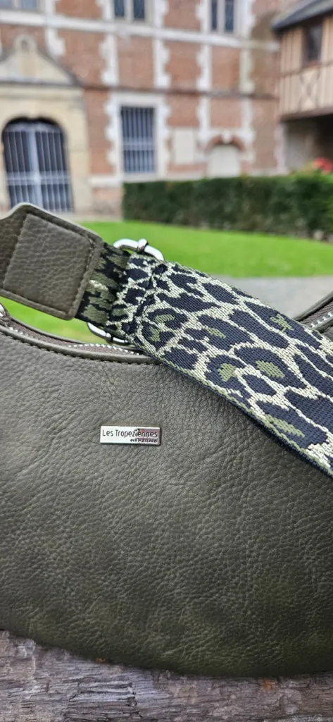 Sac Les Tropéziennes kaki disponible chez Evasion Eu