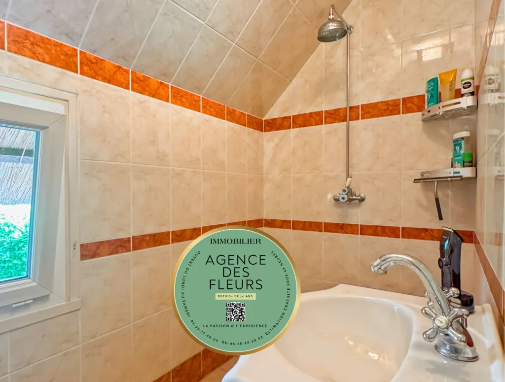 A saisir chaumière de 170 m² édifiée sur un terrain de 1963 m² sur la commune de BOSROUMOIS 27670