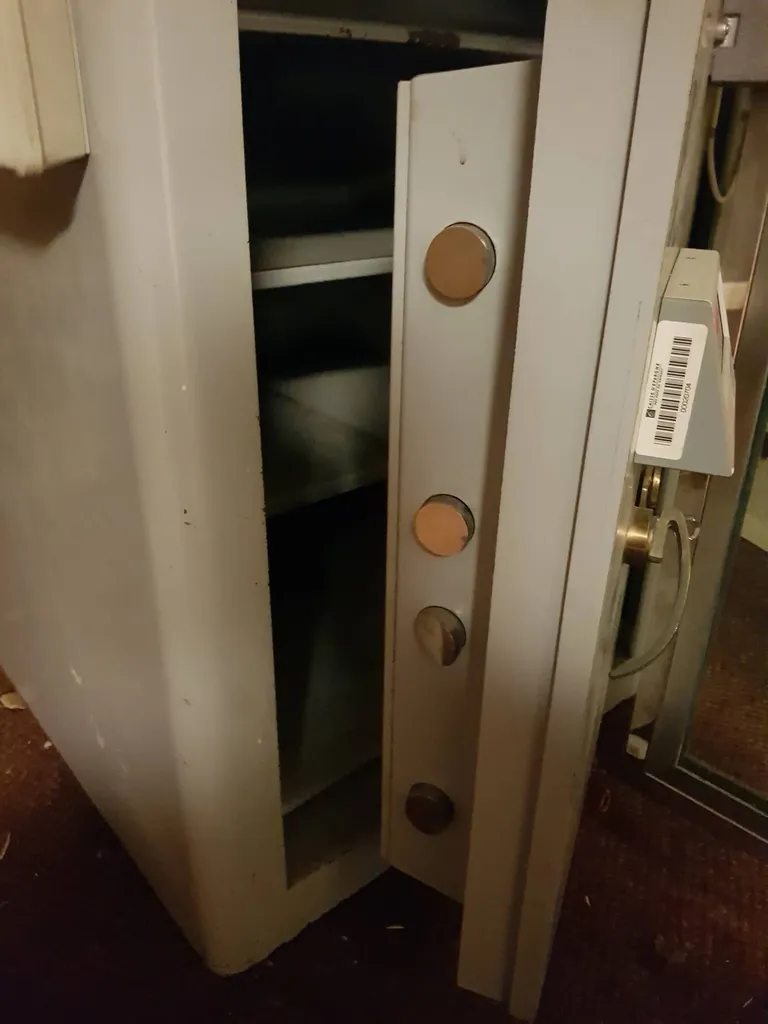 serrurier coffre fort fichet bauche