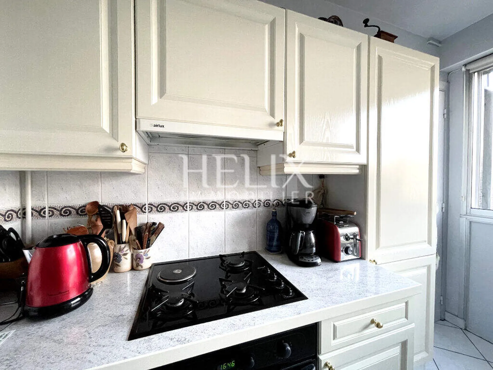 Appartement traversant 5 pièces 122,10 M², balcon 15,80 M2, parking, piscine Le Pecq 8' RER A