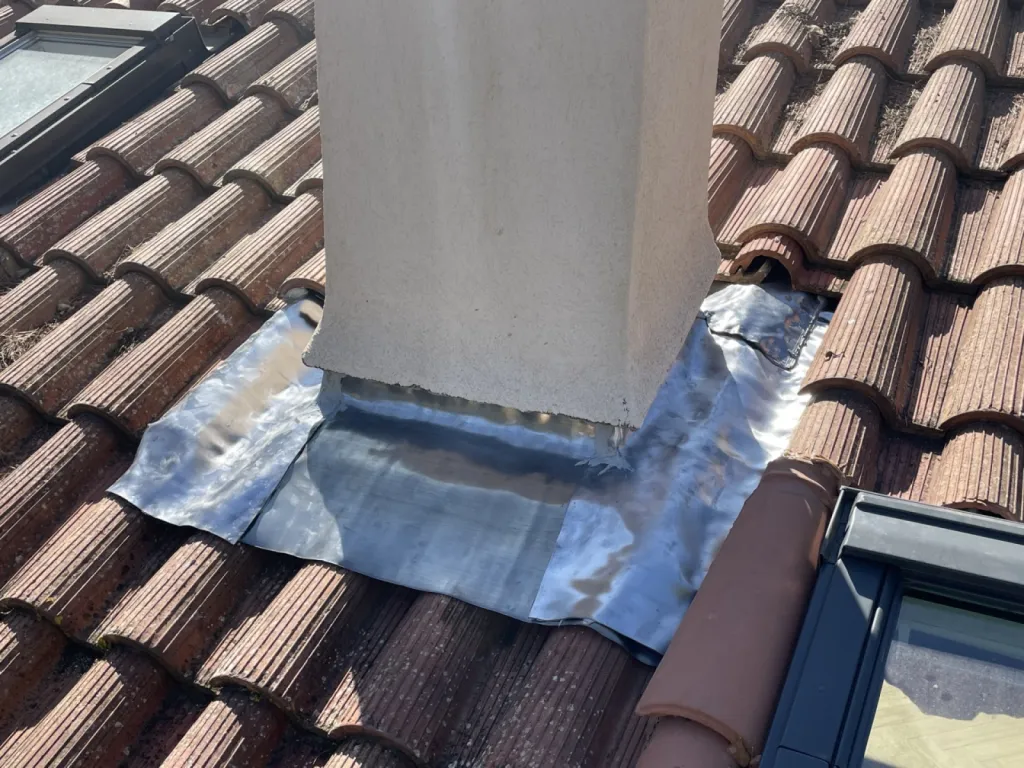 réparation de toiture sur cheminée à Martigues 13500