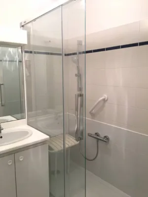 Remplacement baignoire par douche senior