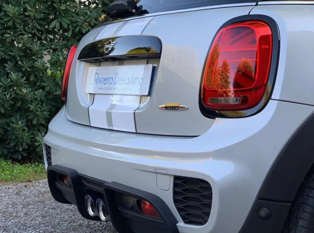 Polish carrosserie voiture à Monaco mais aussi Cannes et Nice